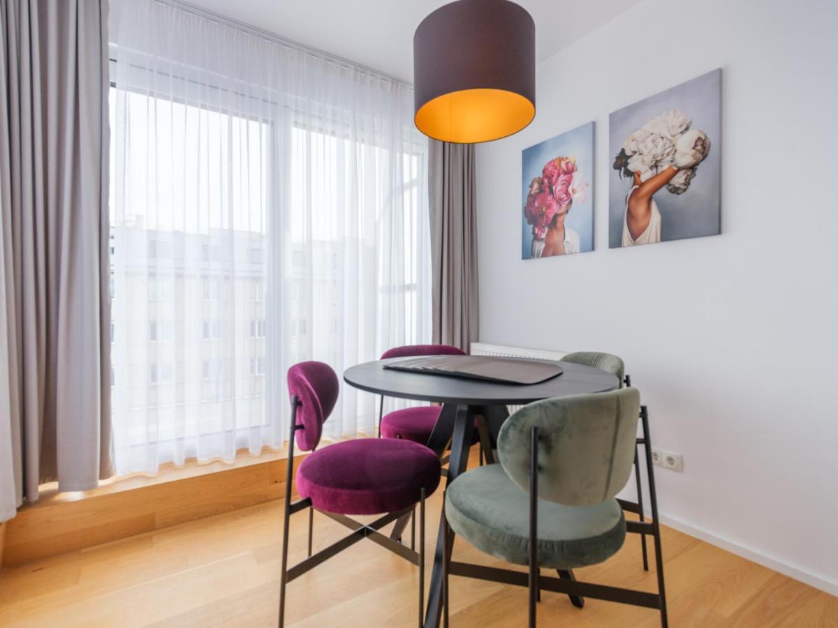 Myfavorit Apartments - Spacious Apartments Next To Puplic Transport U1 Direct Connection To Citycenter Wien Exteriör bild