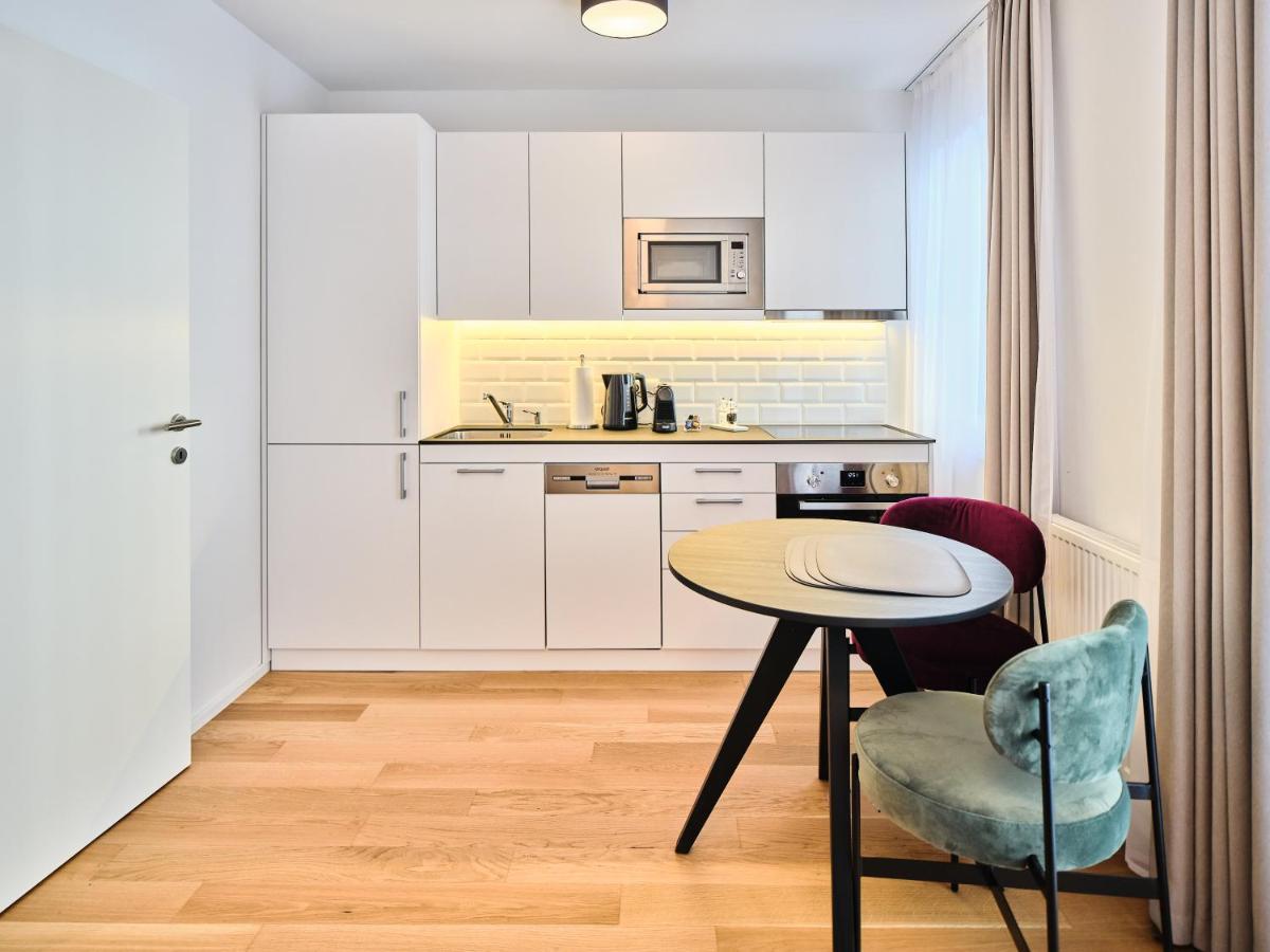 Myfavorit Apartments - Spacious Apartments Next To Puplic Transport U1 Direct Connection To Citycenter Wien Exteriör bild
