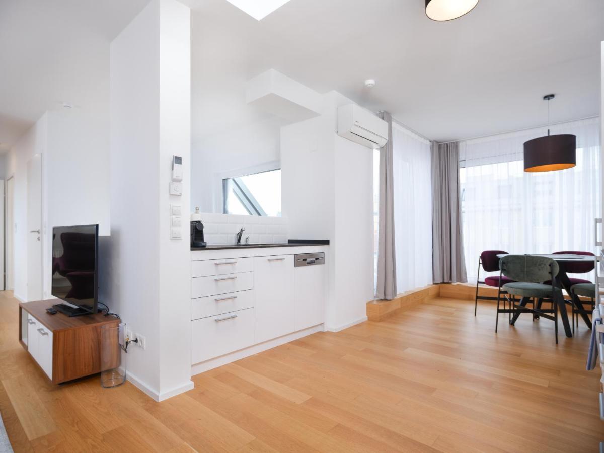 Myfavorit Apartments - Spacious Apartments Next To Puplic Transport U1 Direct Connection To Citycenter Wien Exteriör bild