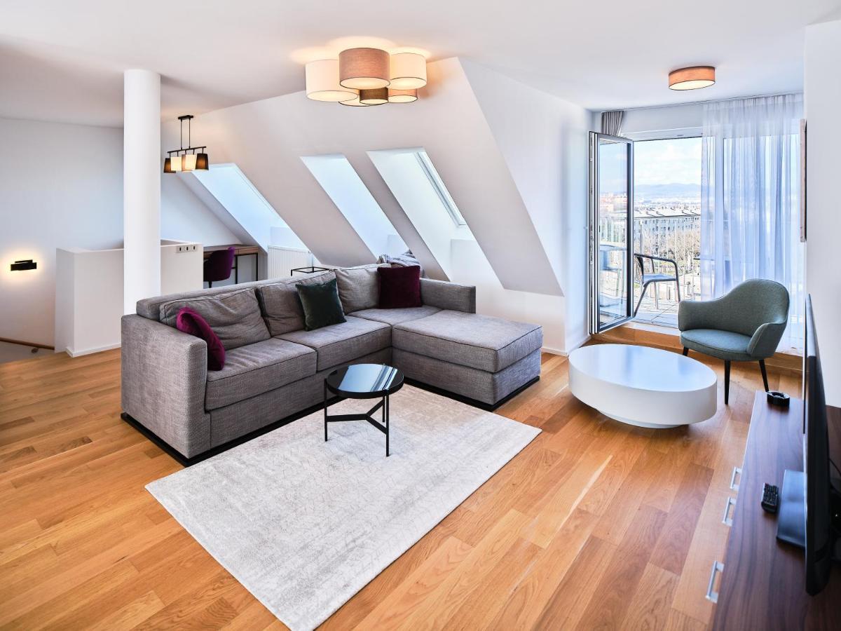 Myfavorit Apartments - Spacious Apartments Next To Puplic Transport U1 Direct Connection To Citycenter Wien Exteriör bild