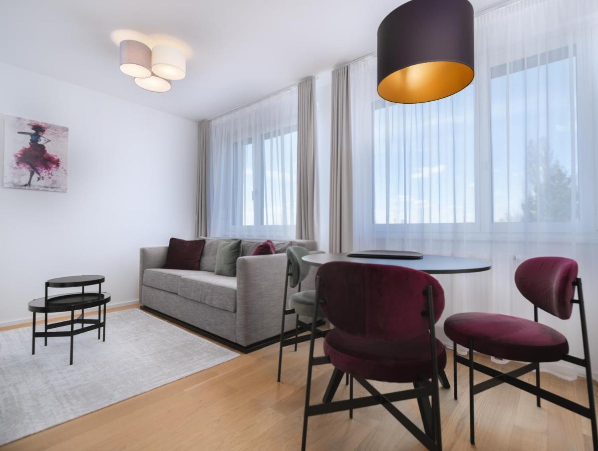 Myfavorit Apartments - Spacious Apartments Next To Puplic Transport U1 Direct Connection To Citycenter Wien Exteriör bild