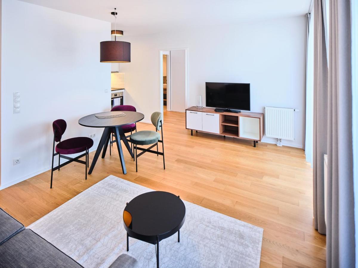 Myfavorit Apartments - Spacious Apartments Next To Puplic Transport U1 Direct Connection To Citycenter Wien Exteriör bild