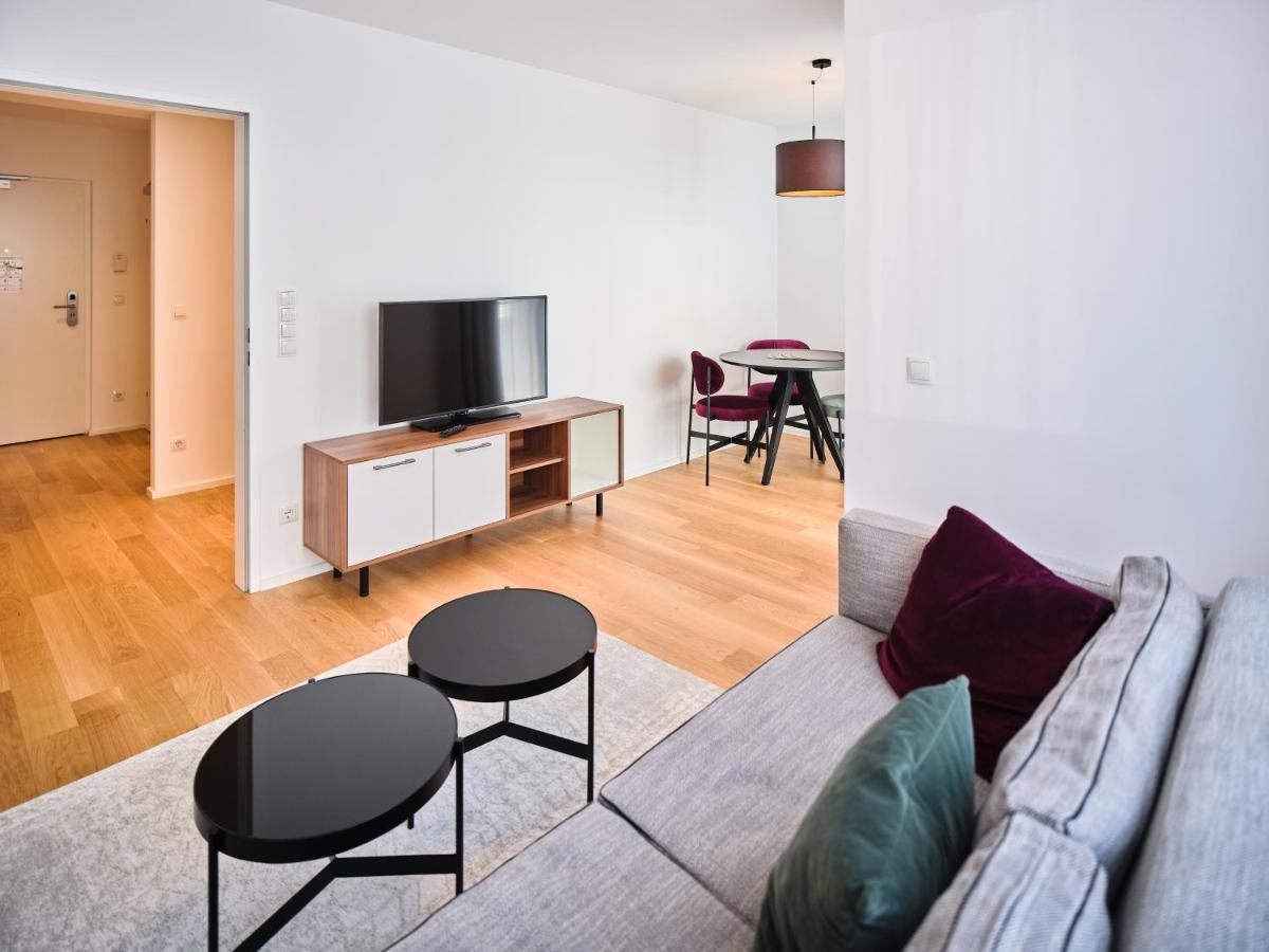 Myfavorit Apartments - Spacious Apartments Next To Puplic Transport U1 Direct Connection To Citycenter Wien Exteriör bild