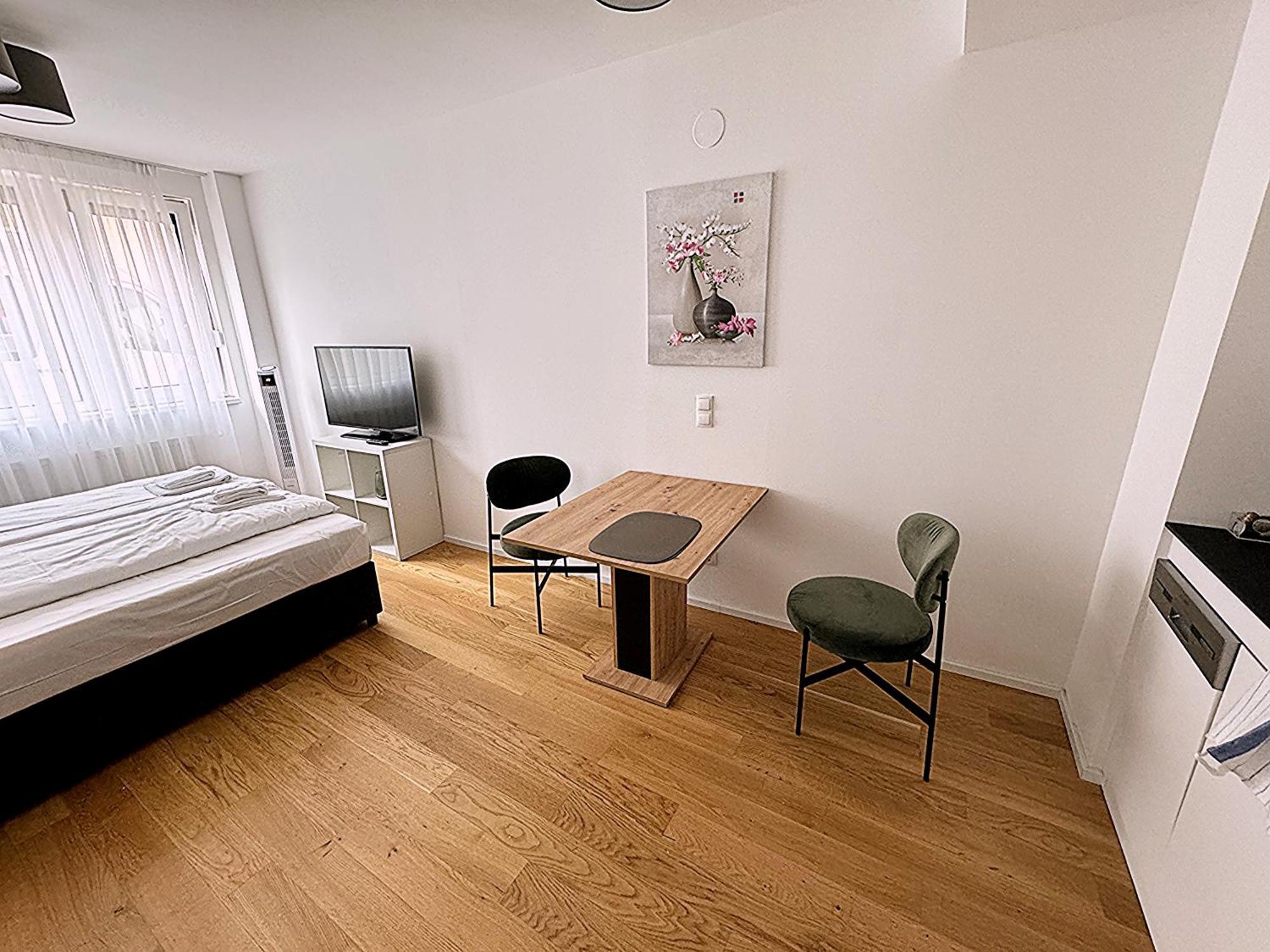 Myfavorit Apartments - Spacious Apartments Next To Puplic Transport U1 Direct Connection To Citycenter Wien Exteriör bild